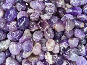 Vente en gros Agate de haute qualité faite à la main Pierre précieuse Améthyste Pierre dégringolée polie Cristal d'amour naturel Pierre semi-précieuse Artisanat - Product Image 3