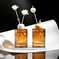 Nouvel arrivage : Ensemble de flacons diffuseurs en verre pour huiles parfumées avec coffret cadeau haut de gamme. Stock limité, réduction sur les achats en gros disponible.