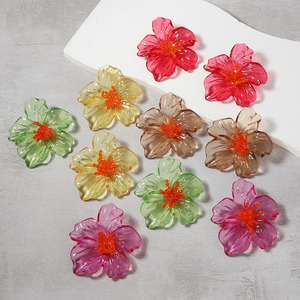 Pendientes de Botón con Forma de Flor Clásica y Encantadora para Mujer, Chapados en Rodio, de Resina Acrílica, para Fiestas y Regalos - Product Image 1