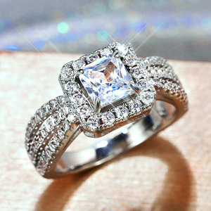 Anello Nuziale con Gemma Quadrata per Donne, Elegante Gioiello da Dito alla Moda - Product Image 1