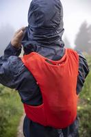 Personnalisé rouge extérieur léger randonnée Trail Running cyclisme course Marathon eau hydratation Pack gilet avec flacon d'eau pour les femmes