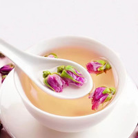 Fleurs de rose séchées au soleil naturel, boutons de rose rose pur pour la relaxation, la tisane et l'aromathérapie