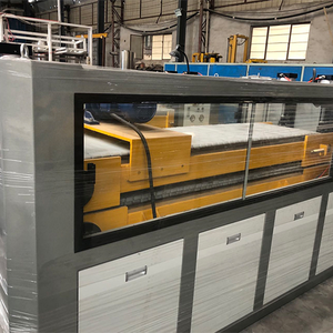 Machine à panneaux muraux en bois-plastique WPC d'<span class=keywords><strong>occasion</strong></span>, machine à sols extérieurs WPC, machine de fabrication de fenêtres en PVC d'<span class=keywords><strong>occasion</strong></span> - Product Image 5