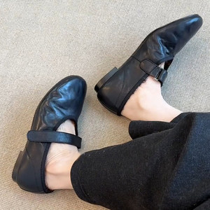 Zapatos Casuales Cómodos y Versátiles para Mujer, Modelo 2026, con Cierre de Velcro, Punta Redonda, Diseño Simple - Product Image 1