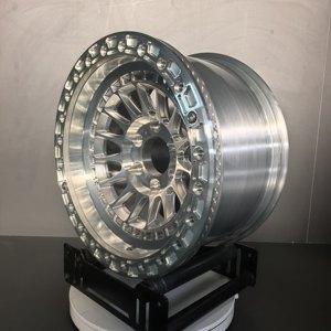Rines <span class=keywords><strong>de</strong></span> Carreras Forjados Plateados 8x170 8x180 6x135 6x139.7 8x6.5, Rines Personalizados con Beadlock <span class=keywords><strong>para</strong></span> Camioneta, Rines Forjados Cóncavos Profundos <span class=keywords><strong>para</strong></span> Todoterreno - Product Image 4