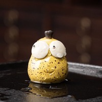 Adorable figurine de chaton de thé en forme de poire de dessin animé, mini décoration de table en résine pour les amateurs de thé