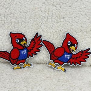 Patchs brodés en chenille durables et résistants, motif animal de dessin animé Cardinal, pour vestes universitaires - Product Image 2