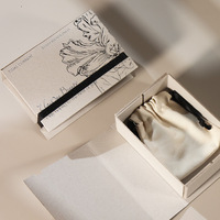 Fournisseur de Coffrets Cadeaux en Carton de 2 Pièces avec Cordon, Boîte de Rangement en Forme de Livre, Boîte Cadeau Pliable Moyenne avec Pochette