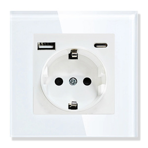 ยูบาโร่ ปลั๊กไฟยุโรป 82 แบบ พร้อมพอร์ต USB 20W ชาร์จเร็ว PD QC3.0 สำหรับใช้ในบ้าน - Product Image 2