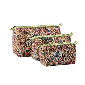 Juego de 3 Bolsas Acolchadas de Lujo Personalizadas, Bolsa de Aseo de Algodón Jaipur con Estampado de Bloques, Organizador de Maquillaje, Estuche de Cosméticos, Kit de Viaje para Mujer - Product Image 1