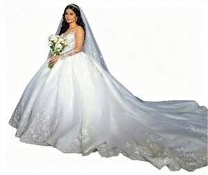 Nouvelles Robes de Mariée Blanches de Luxe Personnalisées pour Femmes, Élégantes, à Col Rond, avec Perles Brodées, Manches Longues et Traîne Évasée - Product Image 1