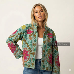 Chaqueta de terciopelo de lujo para mujer, estilo suzani, tejida, ecológica, transpirable, resistente al viento, con bordado de inspiración vintage y motivos tropicales. - Product Image 1