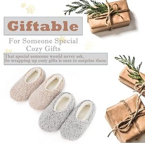 CMAX Pantoufles personnalisées pour la maison pour femmes Chaussettes colorées douillettes doublées de Sherpa Chaussettes d'hiver pour femmes - Product Image 6