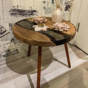 Table à manger en bois massif avec incrustation de résine artistique, design époxy unique pour une utilisation moderne, disponible à prix raisonnable. - Product Image 5