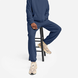 Pantalon de jogging ample pour homme, coupe décontractée, idéal pour les entraînements, les séances de sport et le quotidien, en molleton de coton respirant de haute qualité. - Product Image 4