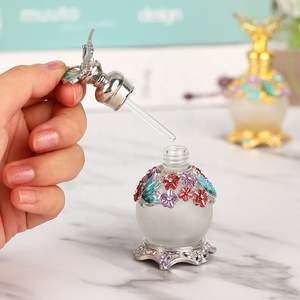 Botella de Perfume de Aleación Metálica Patentada de 15 ml, Botella de Vidrio Vacía para Aceites Esenciales, Perfume, Attar, Decoración del Hogar 81107 <span class=keywords><strong>S</strong></span> - Product Image 4