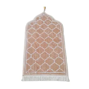 Factory Direct Sales Wholesale Muslim Blanket Embossed Worship Blanket Prayer Mat Islamic Prayer Rug