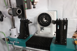 <span class=keywords><strong>Tour</strong></span> à <span class=keywords><strong>bois</strong></span> CNC à changement automatique d'outil à 4 axes TJ-1530 pour la gravure à plat Cylindre de gravure Tournage de <span class=keywords><strong>bois</strong></span> <span class=keywords><strong>Tour</strong></span> CNC - Product Image 4