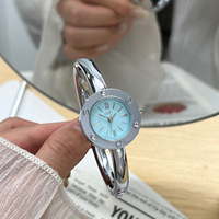Reloj de Pulsera para Mujer con Movimiento de Cuarzo, Resistente al Agua 30M, Estilo Minimalista de Lujo Ligero, Esfera Romana Elegante, Aleación