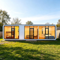 Cabane Apple Tiny House avec terrasse, cabane mobile préfabriquée moderne pour séjour en station balnéaire montagne et en éco-village