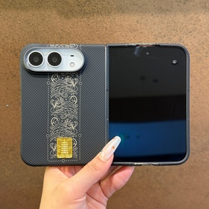 เคสโทรศัพท์แบบแม่เหล็กเนื้อคาร์บอนไฟเบอร์ด้าน สำหรับ iPhone รองรับการชาร์จไร้สายแบบคู่  บางเฉียบ ผลิตจาก PC แข็งแรง ทนทานต่อแรงกระแทก - Product Image 1