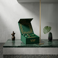 Boîte cadeau rigide magnétique de luxe vert olive personnalisée avec insert en velours pour l'emballage de coffrets cadeaux de bijoux et de produits de beauté