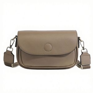Sac seau à longue sangle en fil métallique brillant, sac bandoulière en paille pour l'été et la plage - Product Image 2