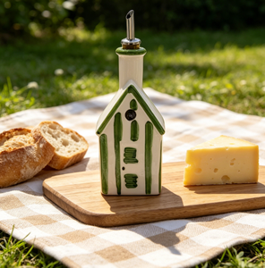 Distributeur d'huile d'olive en céramique peint à la main, design maison rayée verte, bouteille décorative pour la cuisine - Product Image 5