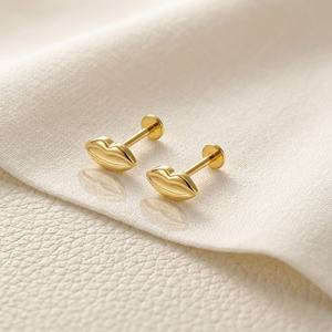 Pendientes de labio roscados de aleación de titanio F136 electrochapados al por mayor, nuevos, de lujo ligero, piercing para cartílago, nariz, oreja, unisex - Product Image 1