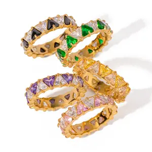 Bijoux de luxe en acier inoxydable pour femmes Bague colorée en plaqué or 18 carats avec triangle scintillant et zircon cubique