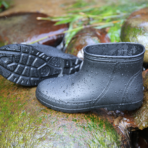 Botas de lluvia impermeables cortas hasta el tobillo, antideslizantes, ligeras, de goma, para trabajo. - Product Image 3