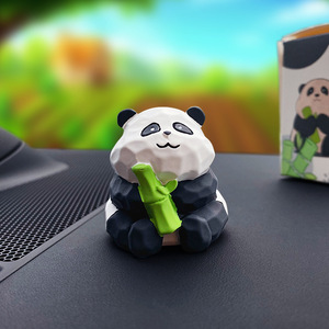 Statuetta Miniatura di Panda in Stile <span class=keywords><strong>Intaglio</strong></span> del Legno, Creativa Bambola Cartoon per Decorazione Auto, Casa e Scrivania - Product Image 1