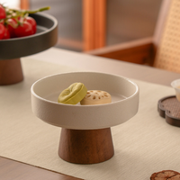 Assiettes en céramique sur pieds hauts 2026, très populaires, avec assiettes à dessert sur pieds hauts pour les plateaux de thé de l'après-midi, idéales pour la maison et le salon à la française