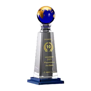 Biểu tượng tùy chỉnh trang trí màu xanh trái đất pha lê Trophy với pha lê cơ sở Craft trong suốt trống vô địch thế giới Trophy với Globe