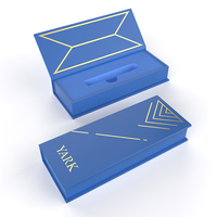 Boîte cadeau rigide magnétique en forme de livre, finition mate, estampage à chaud personnalisé en or, insert divisé à ouverture rabattable pour emballage de marque de luxe