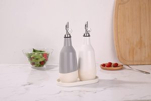 Dispenser moderno per olio e aceto con beccuccio in metallo e vassoio versatore pesante <span class=keywords><strong>da</strong></span> cucina Dispenser per bottiglie in ceramica <span class=keywords><strong>Set</strong></span> di 2 - Product Image 4