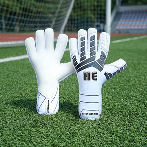 Meilleure qualité, nouveauté, gants de gardien de but en silicone haute densité pour le football à faible taux fabriqué au Pakistan respirant - Product Image 4