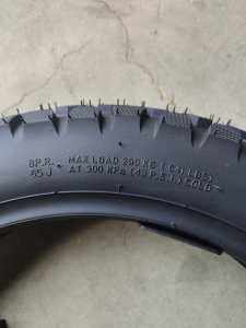 Venta Directa de Fábrica, Neumáticos Sin Cámara 110/90-16 de Alta Calidad para Motocicletas y Scooters, Marca OEM - Product Image 2