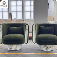 Anpassbares Samt-Sofa Luxuriöser Akzentstuhl Sofa Foshan Boutique Hochwertige Möbel mit Marmorsockel