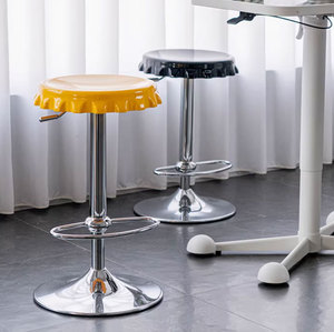 <span class=keywords><strong>Tabouret</strong></span> <span class=keywords><strong>de</strong></span> bar réglable <span class=keywords><strong>en</strong></span> hauteur <span class=keywords><strong>de</strong></span> style nordique, <span class=keywords><strong>tabouret</strong></span> <span class=keywords><strong>de</strong></span> comptoir pivotant au design créatif <span class=keywords><strong>en</strong></span> <span class=keywords><strong>forme</strong></span> <span class=keywords><strong>de</strong></span> capsule <span class=keywords><strong>de</strong></span> bière, chaise <span class=keywords><strong>de</strong></span> bar moderne et minimaliste pour la maison - Product Image 5