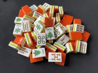 Ensemble de Mahjong Américain de Noël, Tuiles de Mahjong en Acrylique Orange avec Motifs Bougie et Sapin pour Soirée de Jeu en Famille
