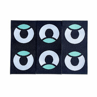 Étiquettes de vêtements personnalisées en polyester écologique découpées au laser, tissées haute densité, pour col et corps (taille et nom)