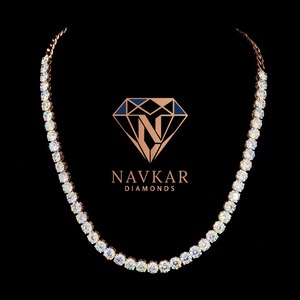 สร้อยคอเพชรโมอิสซาไนต์เงิน Navkar Diamonds ทรงกลมเจียระไนแบบบริลเลียนท์ ประดับขอบแบบ Bezel Setting สร้อยคอหรูหราสำหรับผู้หญิง เหมาะสำหรับงานแต่งงาน - Product Image 1