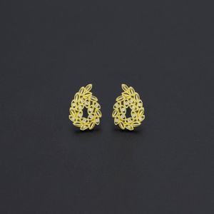 Jxx Direct Supply Dubaï Nouvelle Arrivée Boucles d'oreilles clous en laiton plaqué or 24 carats style classique avec zircon pour femmes Vente en gros - Product Image 4