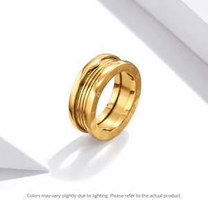 Anillo de acero inoxidable con círculos superpuestos y chapado al vacío en oro de 14K - Product Image 1