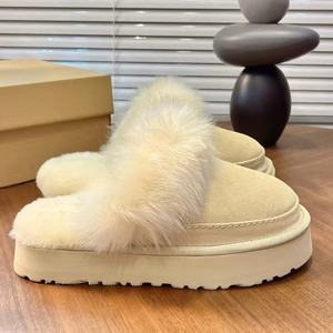 Bottes d'hiver personnalisées pour femmes, style Ugg, avec semelle épaisse pour plus de chaleur, pantoufles d'intérieur et d'extérieur - Product Image 3