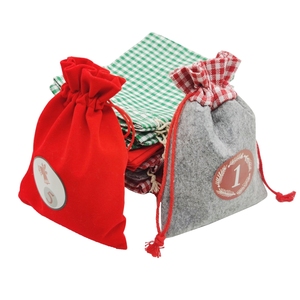 Sacs en papier kraft de Noël personnalisés avec ruban imprimé pour petits emballages en polyester - Product Image 5