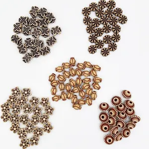 Viele Arten Acryl imitat ive Holz perlen Design Blumenvasen Fliegende Untertasse Perle für Armband Halskette DIY