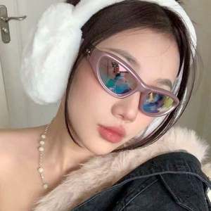 Gafas de Sol Deportivas Punk de Lujo con Logotipo Personalizado, Protección UV400, Estilo Y2K, Gafas de Sol Cat Eye para Mujer - Product Image 1