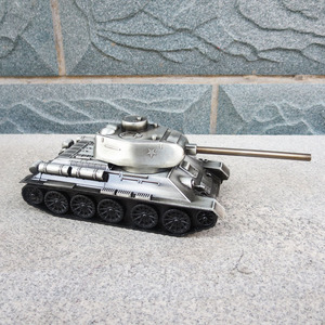 OEM \ ODM carro armato modello militare metallo artigianato <span class=keywords><strong>decorazioni</strong></span> per la casa e ornamenti retrò Mini serbatoio - Product Image 4